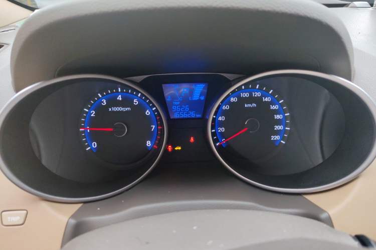 Used Hyundai ix35 2012 2.0L Automatic Two-Wheel Drive Elite Edition GLS Instrument Cluster