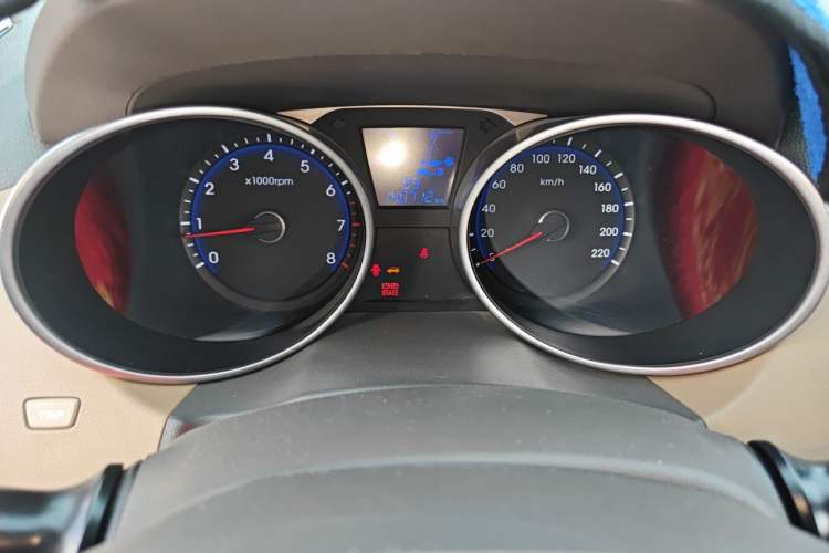 Used Hyundai ix35 2012 2.0L Manual Two-Wheel Drive New Edition GL Instrument Cluster