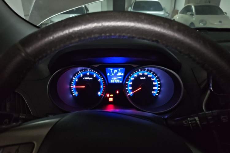Used Hyundai ix35 2012 2.0L Automatic Two-Wheel Drive Elite Edition GLS Instrument Cluster
