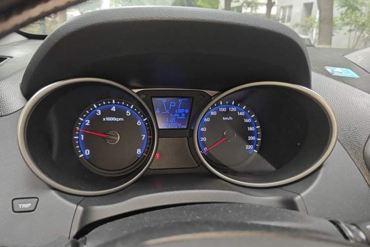 Used Hyundai ix35 2012 2.0L Automatic Two-Wheel Drive Elite Edition GLS Instrument Cluster