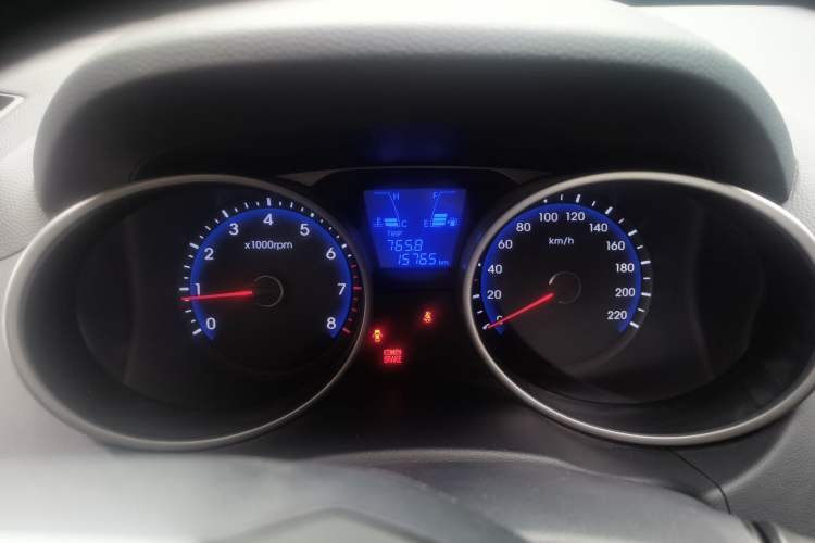 Used Hyundai ix35 2012 2.0L Manual Two-Wheel Drive New Edition GL Instrument Cluster