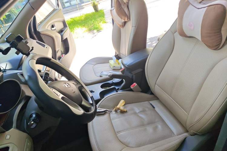 Used Hyundai ix35 2012 2.0L Automatic Two-Wheel Drive Elite Edition GLS Left Front Seat