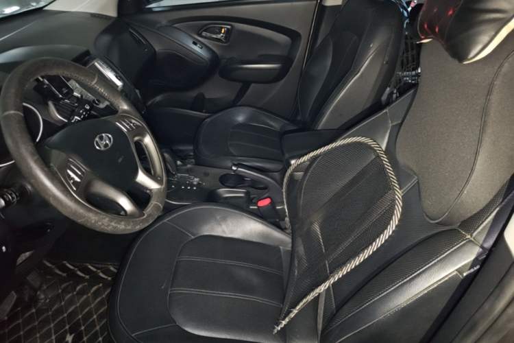 Used Hyundai ix35 2012 2.0L Automatic Two-Wheel Drive Elite Edition GLS Left Front Seat
