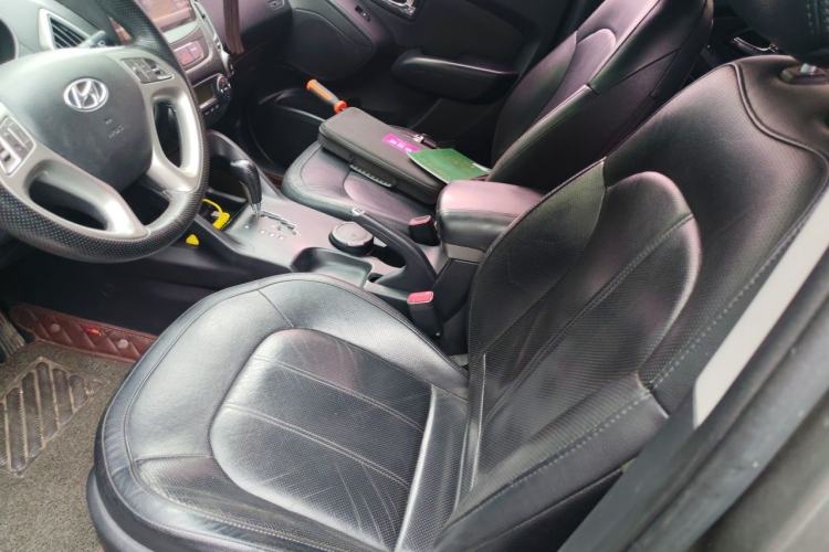 Used Hyundai ix35 2012 2.0L Automatic Two-Wheel Drive Elite Edition GLS Left Front Seat