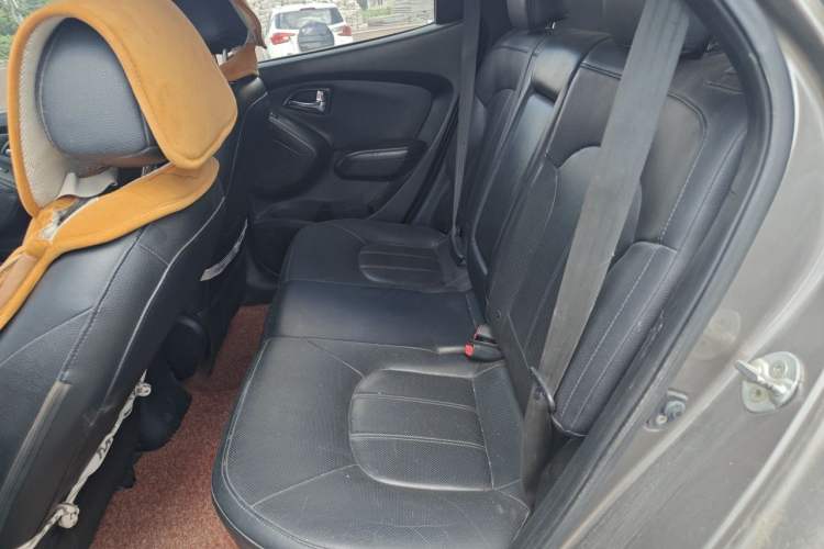 Used Hyundai ix35 2012 2.0L Automatic Two-Wheel Drive Elite Edition GLS Left Rear Seat