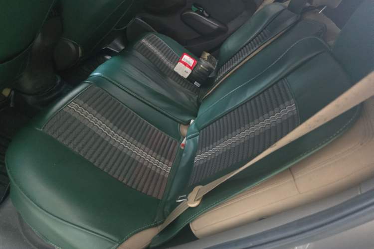 Used Hyundai ix35 2012 2.0L Automatic Two-Wheel Drive New Edition GL Left Rear Seat