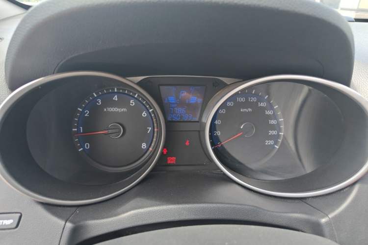 Used Hyundai ix35 2012 2.0L Automatic Two-Wheel Drive Elite Edition GLS Odometer Close Up