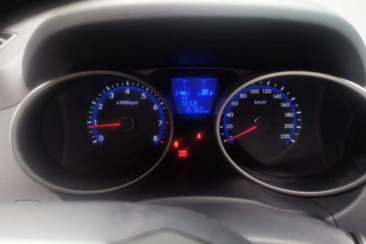 Used Hyundai ix35 2012 2.0L Manual Two-Wheel Drive New Edition GL Odometer Close Up