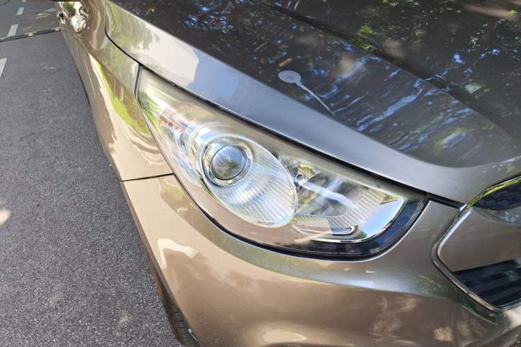 Used Hyundai ix35 2012 2.0L Automatic Two-Wheel Drive Elite Edition GLS Right Front Headlight
