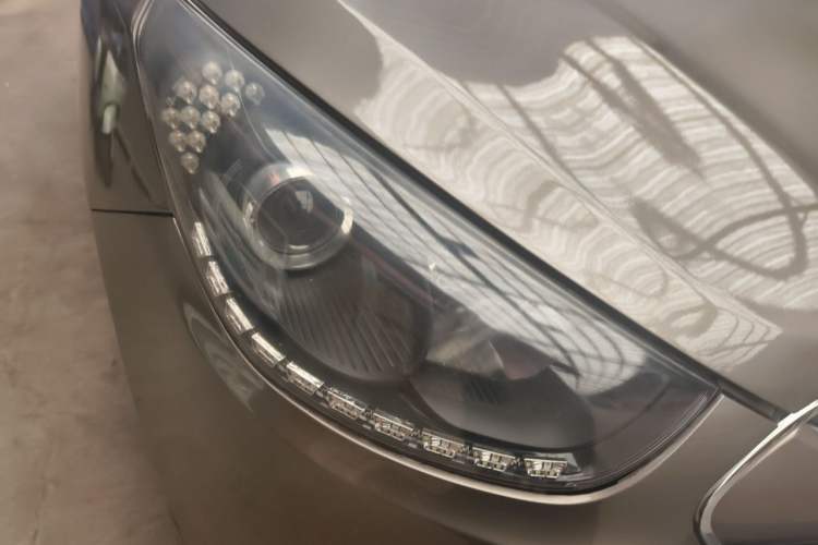 Used Hyundai ix35 2012 2.0L Automatic Two-Wheel Drive Elite Edition GLS Right Front Headlight