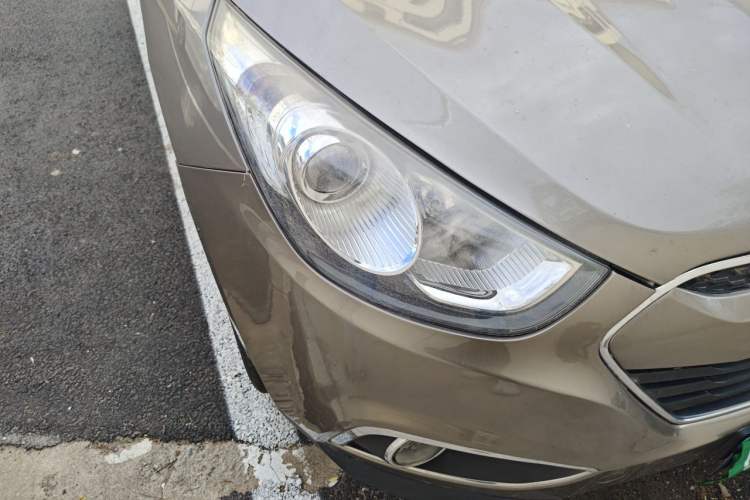 Used Hyundai ix35 2012 2.0L Automatic Two-Wheel Drive Elite Edition GLS Right Front Headlight