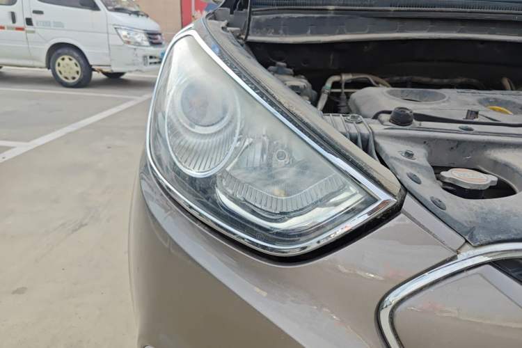 Used Hyundai ix35 2012 2.0L Manual Two-Wheel Drive New Edition GL Right Front Headlight