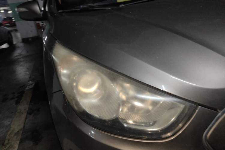 Used Hyundai ix35 2012 2.0L Automatic Two-Wheel Drive New Edition GL Right Front Headlight