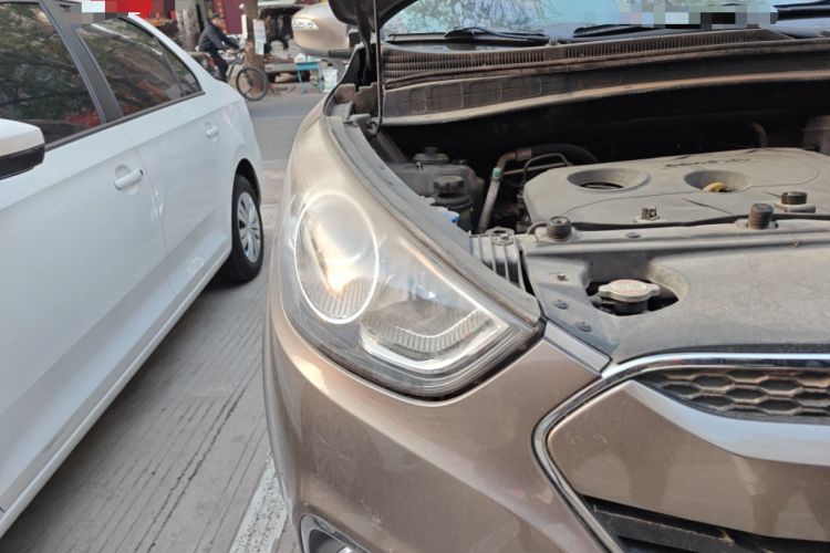 Used Hyundai ix35 2012 2.0L Automatic Two-Wheel Drive Elite Edition GLS Right Front Headlight