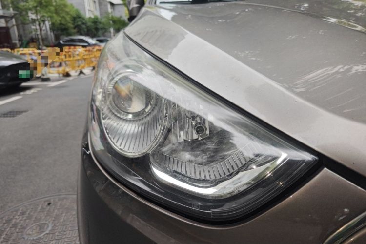 Used Hyundai ix35 2012 2.0L Automatic Two-Wheel Drive Elite Edition GLS Right Front Headlight