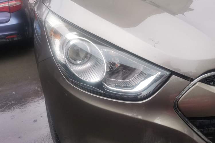 Used Hyundai ix35 2012 2.0L Manual Two-Wheel Drive New Edition GL Right Front Headlight