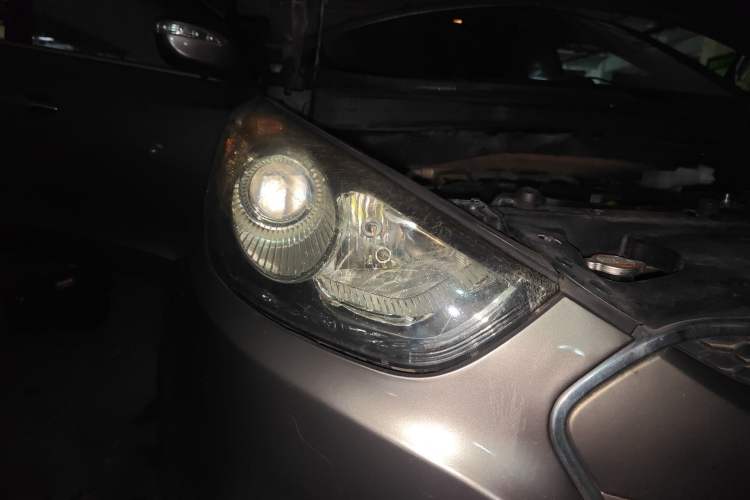 Used Hyundai ix35 2012 2.0L Automatic Two-Wheel Drive Elite Edition GLS Right Front Headlight