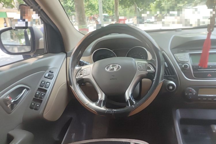Used Hyundai ix35 2012 2.0L Automatic Two-Wheel Drive Elite Edition GLS Steering Wheel