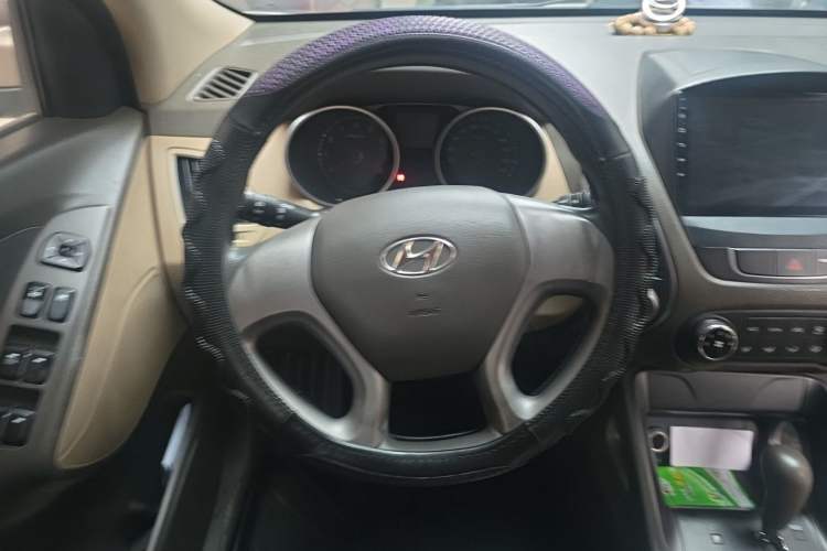 Used Hyundai ix35 2012 2.0L Automatic Two-Wheel Drive New Edition GL Steering Wheel