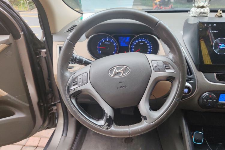 Used Hyundai ix35 2012 2.0L Automatic Two-Wheel Drive Elite Edition GLS Steering Wheel