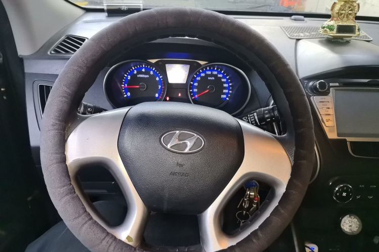 Used Hyundai ix35 2012 2.0L Manual Two-Wheel Drive New Edition GL Steering Wheel