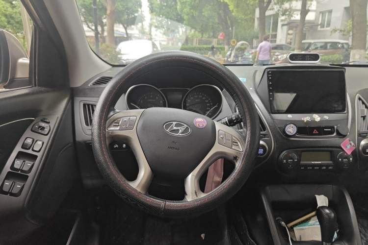 Used Hyundai ix35 2012 2.0L Automatic Two-Wheel Drive Elite Edition GLS Steering Wheel