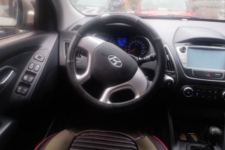 Used Hyundai ix35 2012 2.0L Manual Two-Wheel Drive New Edition GL Steering Wheel