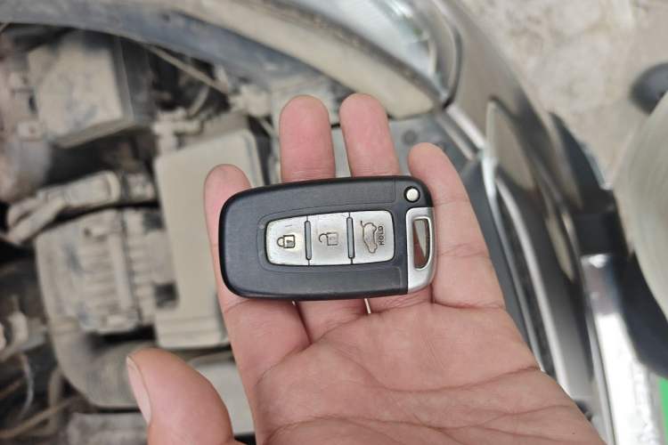 Used Hyundai ix35 2012 2.0L Automatic Two-Wheel Drive Elite Edition GLS Vehicle Key