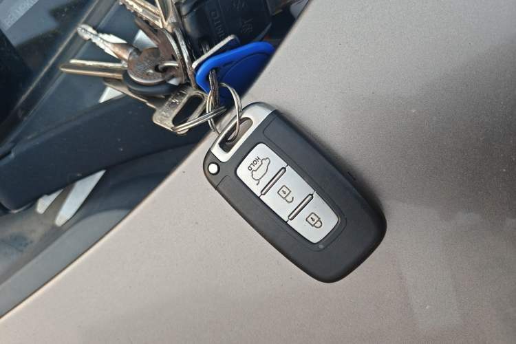 Used Hyundai ix35 2012 2.0L Automatic Two-Wheel Drive Elite Edition GLS Vehicle Key