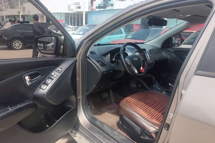 Used Hyundai ix35 2012 2.0L Automatic Two-Wheel Drive Elite Edition GLS Driver Seat
