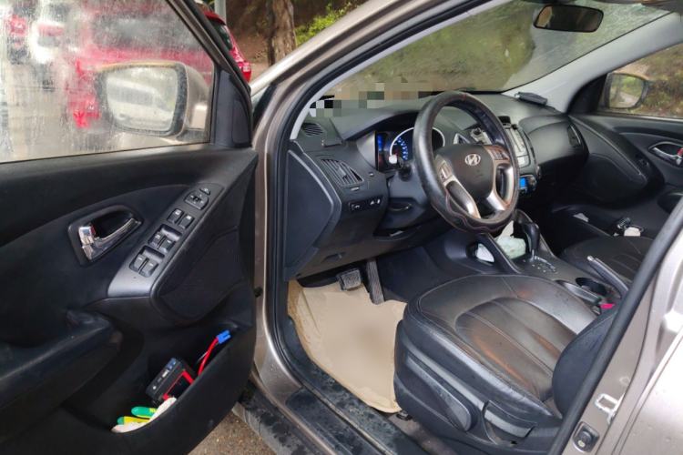 Used Hyundai ix35 2012 2.0L Automatic Two-Wheel Drive Elite Edition GLS Driver Seat