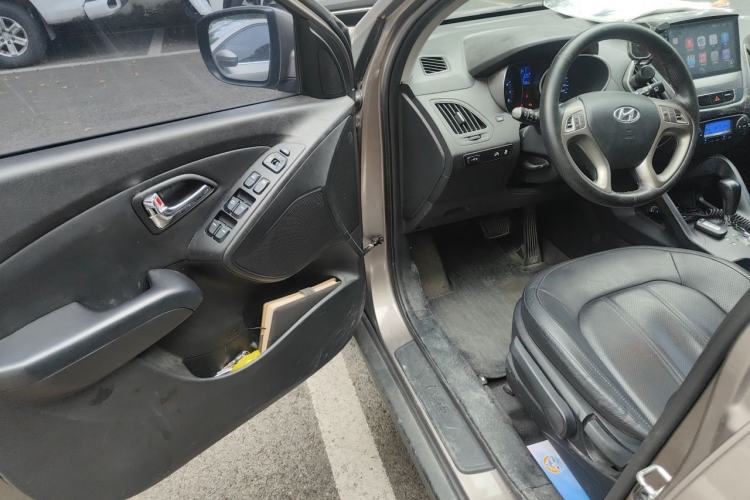 Used Hyundai ix35 2012 2.0L Automatic Two-Wheel Drive Elite Edition GLS Driver Seat