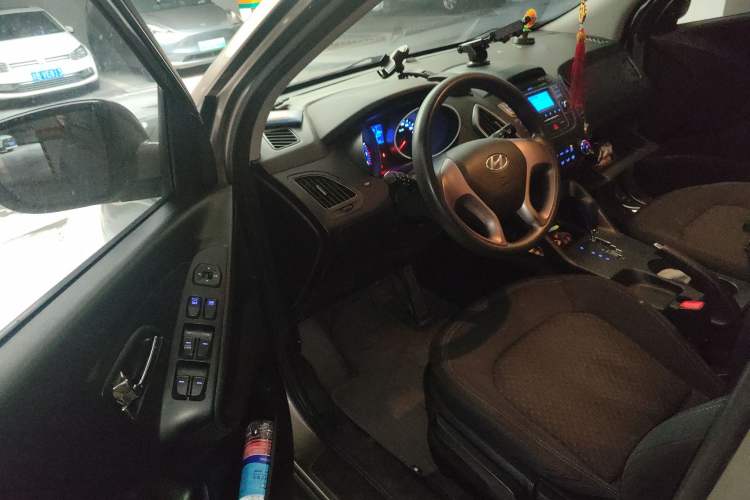 Used Hyundai ix35 2012 2.0L Automatic Two-Wheel Drive New Edition GL Driver Seat