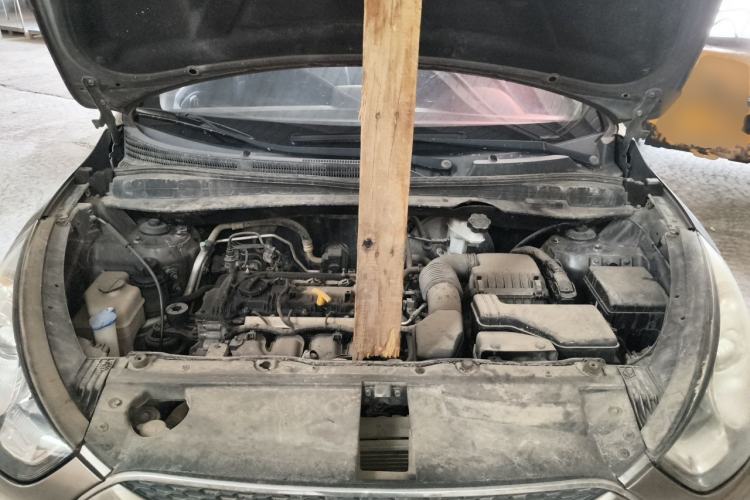 Used Hyundai ix35 2012 2.0L Automatic Two-Wheel Drive Elite Edition GLS Engine Bay