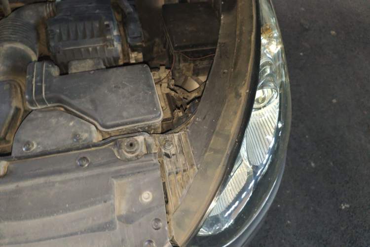 Used Hyundai ix35 2012 2.0L Automatic Two-Wheel Drive Elite Edition GLS Engine Bay Left