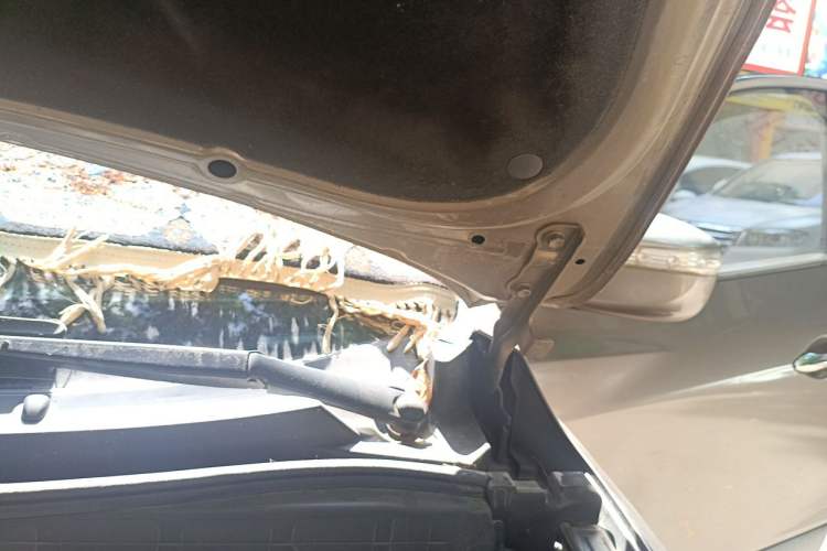 Used Hyundai ix35 2012 2.0L Automatic Two-Wheel Drive Elite Edition GLS Engine Bay Left