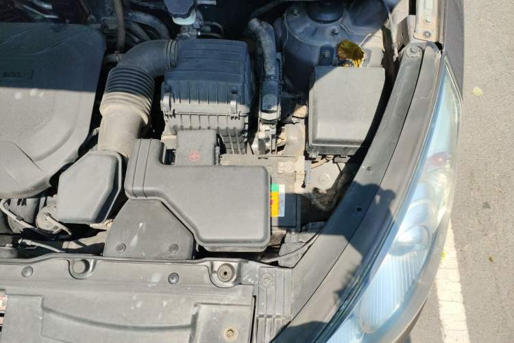 Used Hyundai ix35 2012 2.0L Automatic Two-Wheel Drive Elite Edition GLS Engine Bay Left