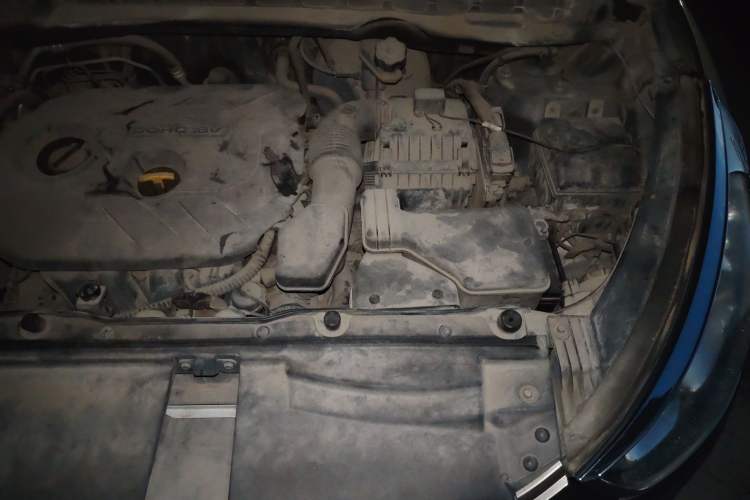 Used Hyundai ix35 2012 2.0L Automatic Two-Wheel Drive Elite Edition GLS Engine Bay Left