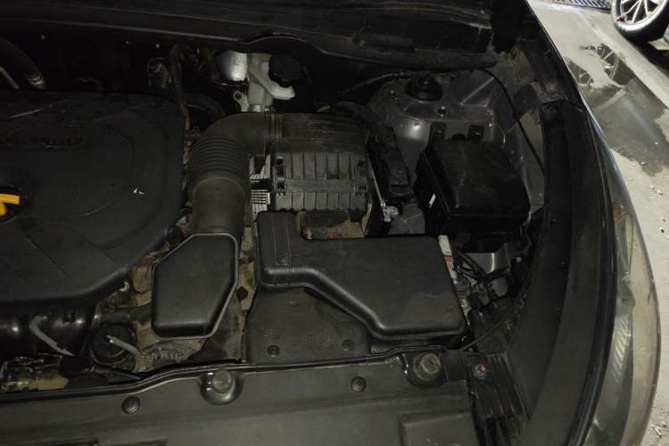 Used Hyundai ix35 2012 2.0L Automatic Two-Wheel Drive Elite Edition GLS Engine Bay Left