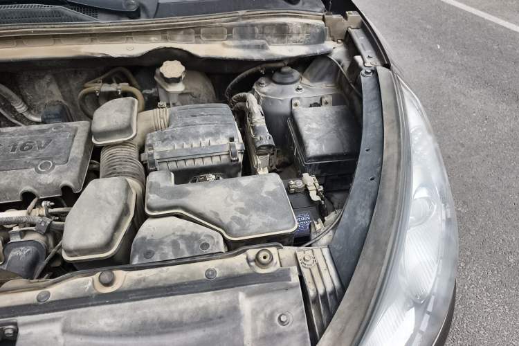 Used Hyundai ix35 2012 2.4L Automatic 4x4 Navigation Edition GLS Engine Bay Left