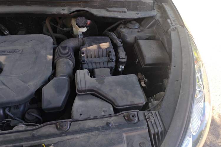 Used Hyundai ix35 2012 2.0L Automatic Two-Wheel Drive Elite Edition GLS Engine Bay Left