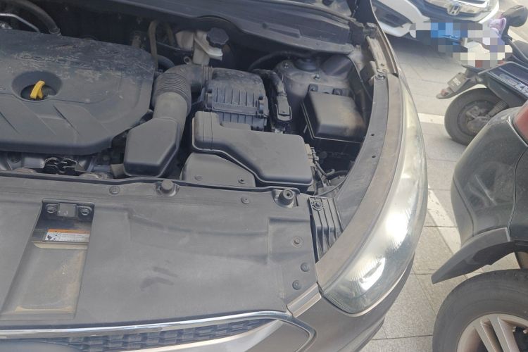 Used Hyundai ix35 2012 2.0L Automatic Two-Wheel Drive Elite Edition GLS Engine Bay Left