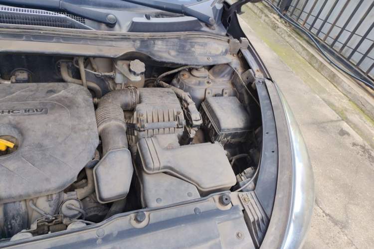 Used Hyundai ix35 2012 2.0L Automatic Two-Wheel Drive Elite Edition GLS Engine Bay Left
