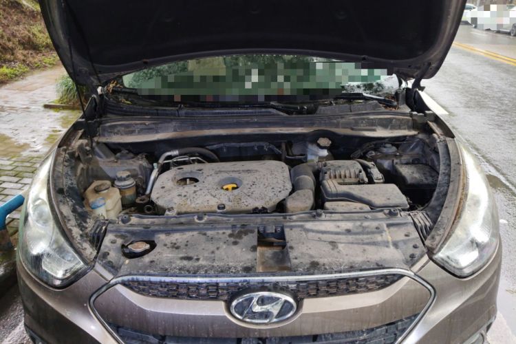 Used Hyundai ix35 2012 2.0L Automatic Two-Wheel Drive Elite Edition GLS Engine Bay