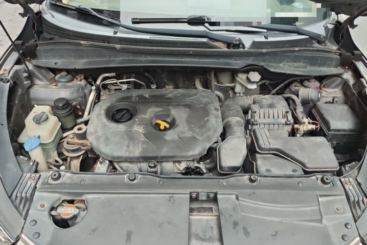 Used Hyundai ix35 2012 2.0L Manual Two-Wheel Drive New Edition GL Engine Bay