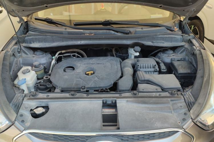 Used Hyundai ix35 2012 2.0L Automatic Two-Wheel Drive Elite Edition GLS Engine Bay