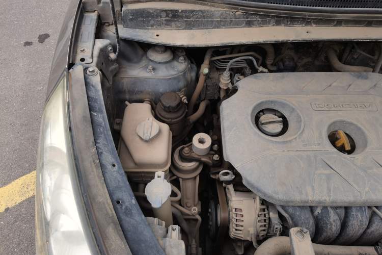 Used Hyundai ix35 2012 2.0L Automatic Two-Wheel Drive Elite Edition GLS Engine Bay Right
