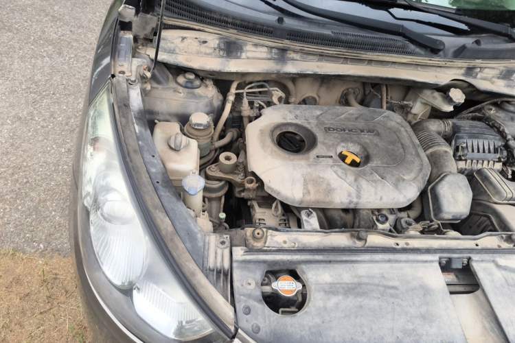 Used Hyundai ix35 2012 2.0L Automatic Two-Wheel Drive Elite Edition GLS Engine Bay Right