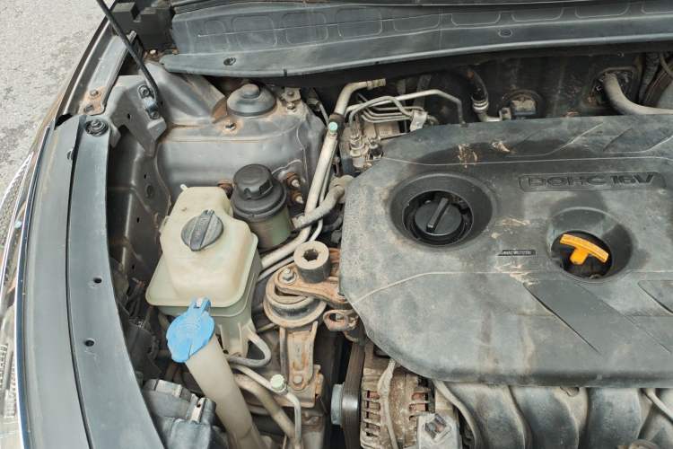 Used Hyundai ix35 2012 2.0L Manual Two-Wheel Drive New Edition GL Engine Bay Right