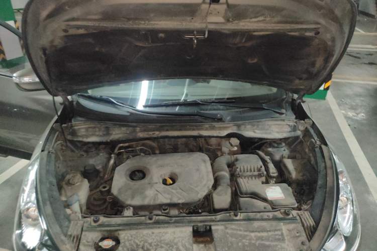 Used Hyundai ix35 2012 2.0L Automatic Two-Wheel Drive Elite Edition GLS Engine Bay